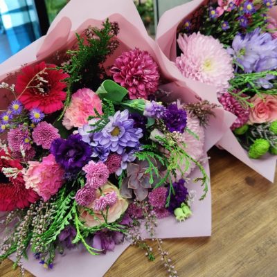 Ramo tonos violetas rosados